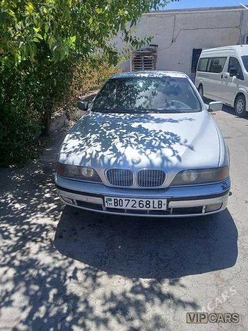 BMW E39, 1998