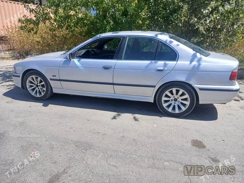 BMW E39, 1998