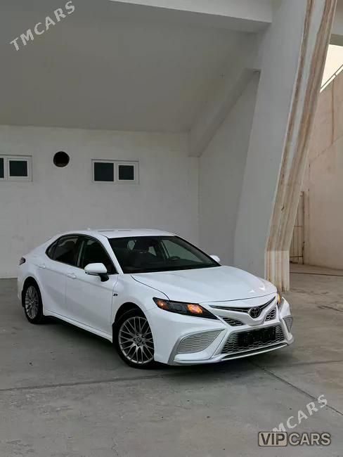 Toyota Camry, 2023
