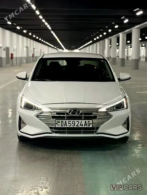 Hyundai Elantra, 2020 — фото 1