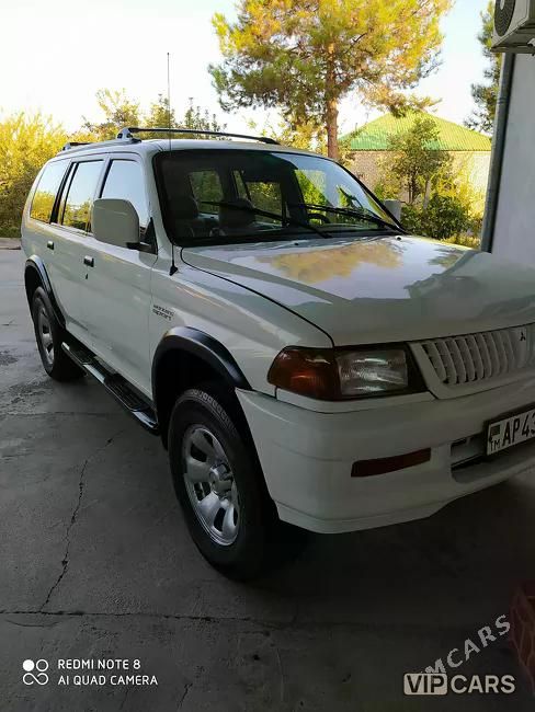 Mitsubishi Montero Sport, 2001