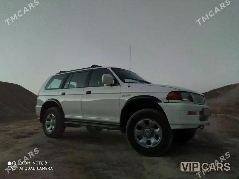 Mitsubishi Montero Sport, 2001