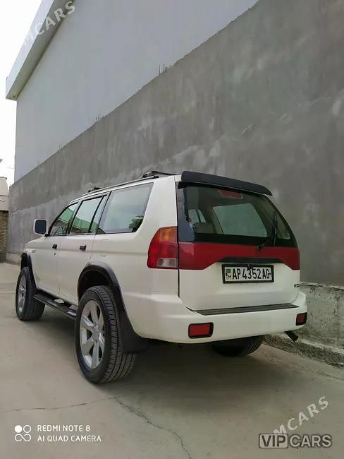 Mitsubishi Montero Sport, 2001