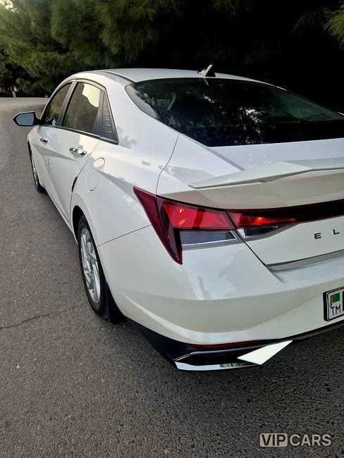 Hyundai Elantra, 2021