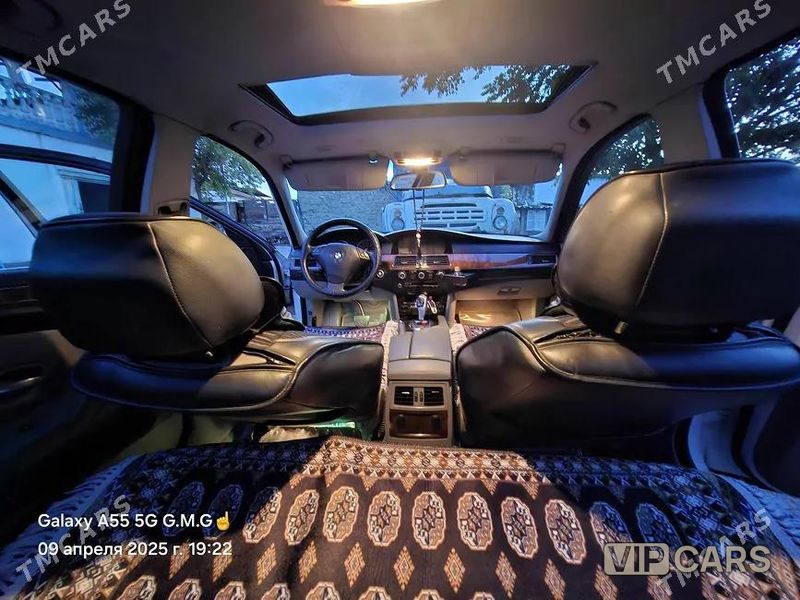 BMW 528, 2009