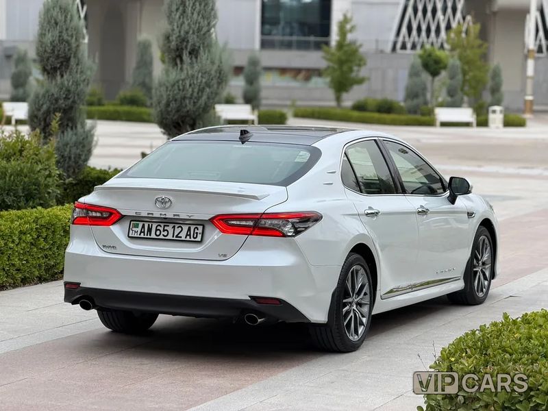 Toyota Camry, 2024