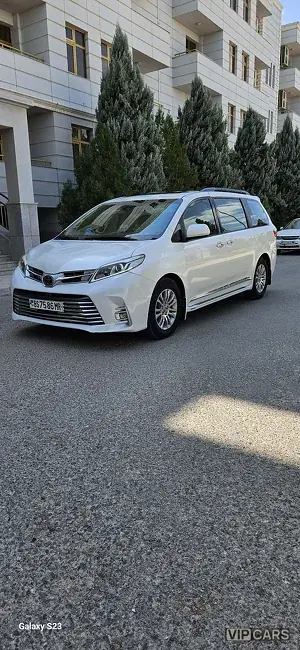 Toyota Sienna, 2018 — фото 3