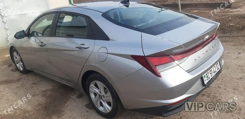 Hyundai Elantra, 2021