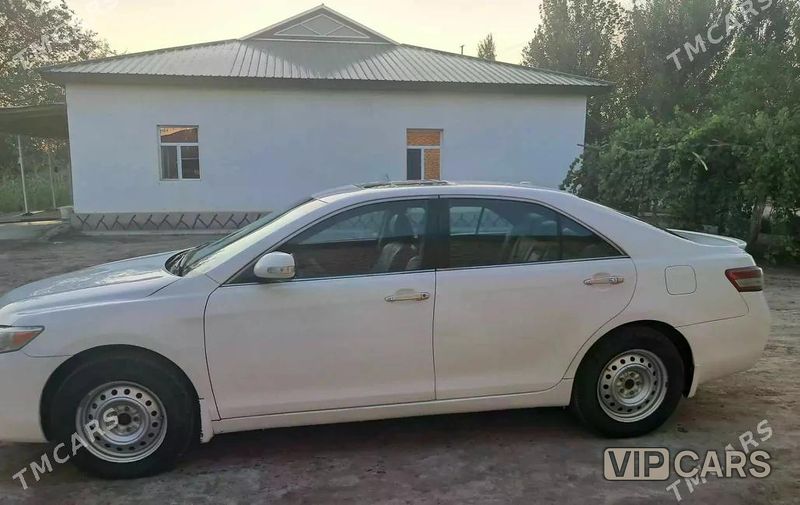 Toyota Camry, 2010