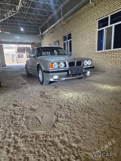 BMW 525, 1992