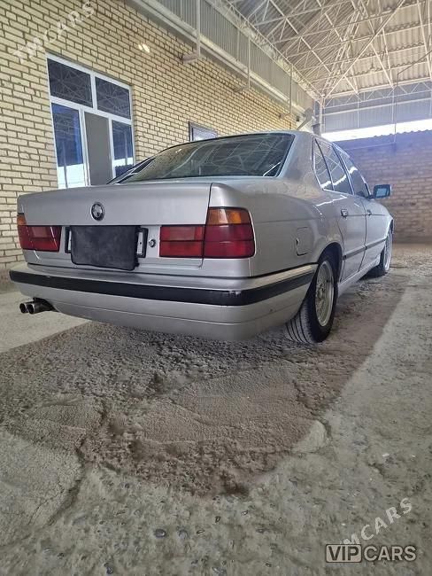BMW 525, 1992