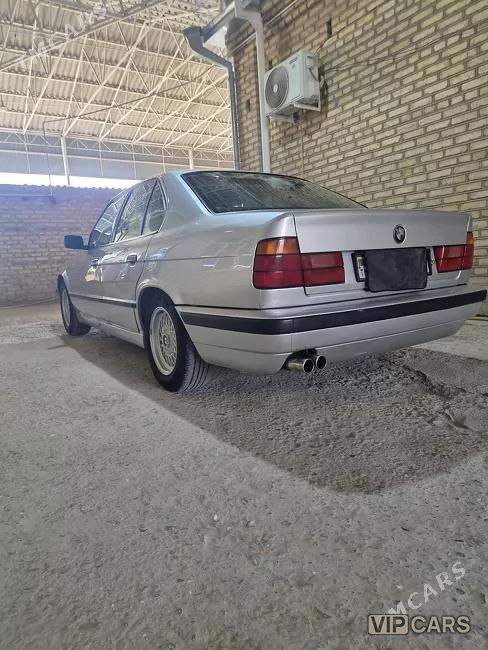 BMW 525, 1992