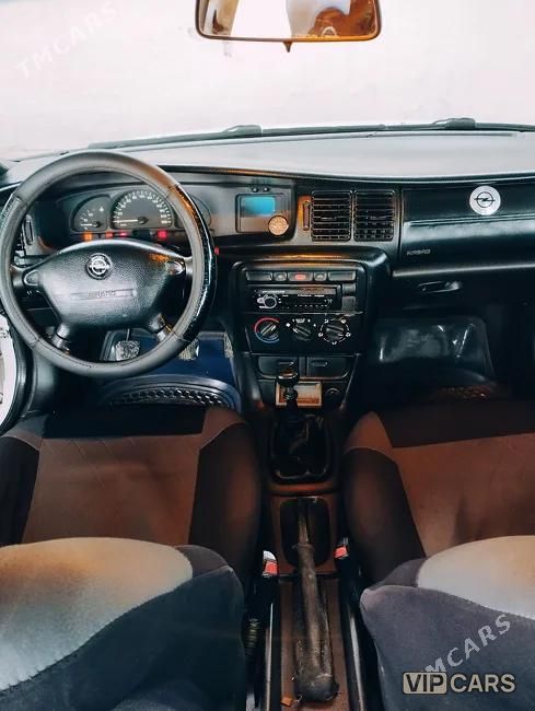 Opel Vectra, 1996