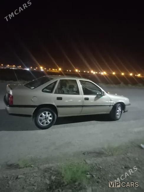 Opel Vectra, 1990
