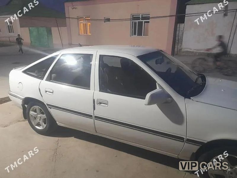 Opel Vectra, 1990