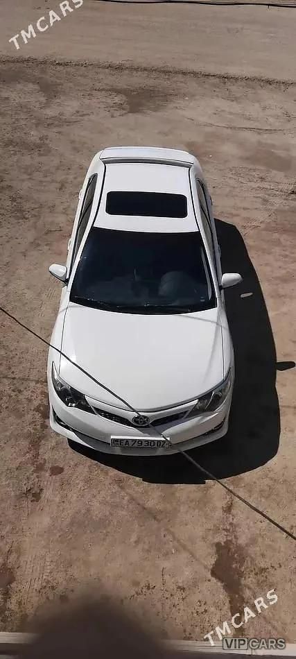 Toyota Camry, 2012