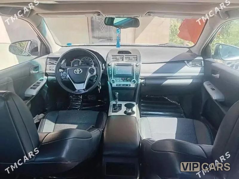 Toyota Camry, 2012