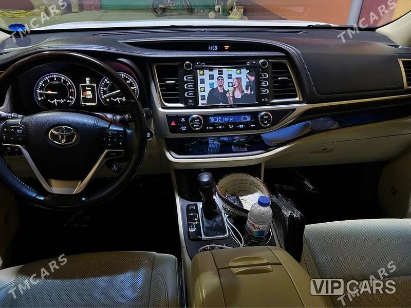 Toyota Highlander, 2016