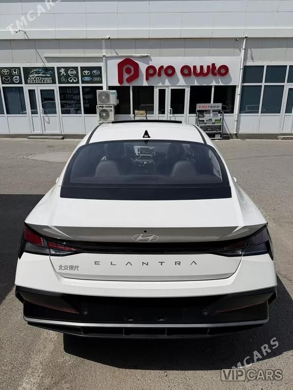 Hyundai Elantra, 2026