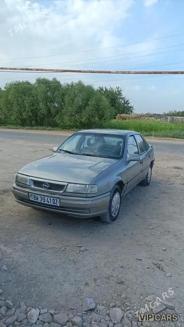 Opel Vectra, 1992