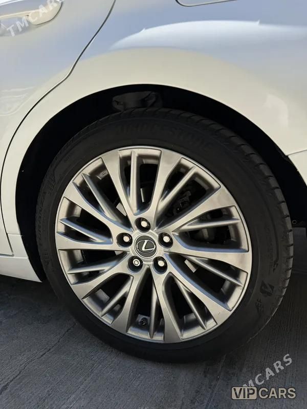 Lexus ES 350, 2020