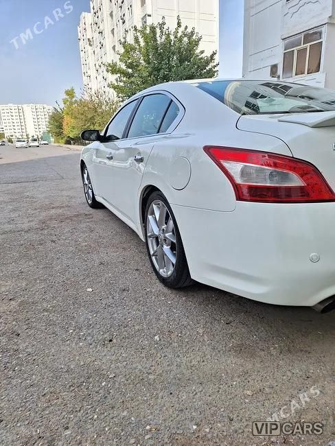 Nissan Maxima, 2010
