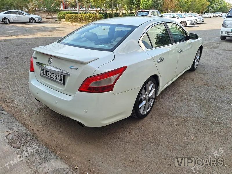 Nissan Maxima, 2010
