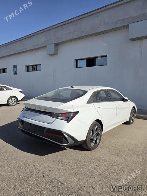 Hyundai Elantra, 2026