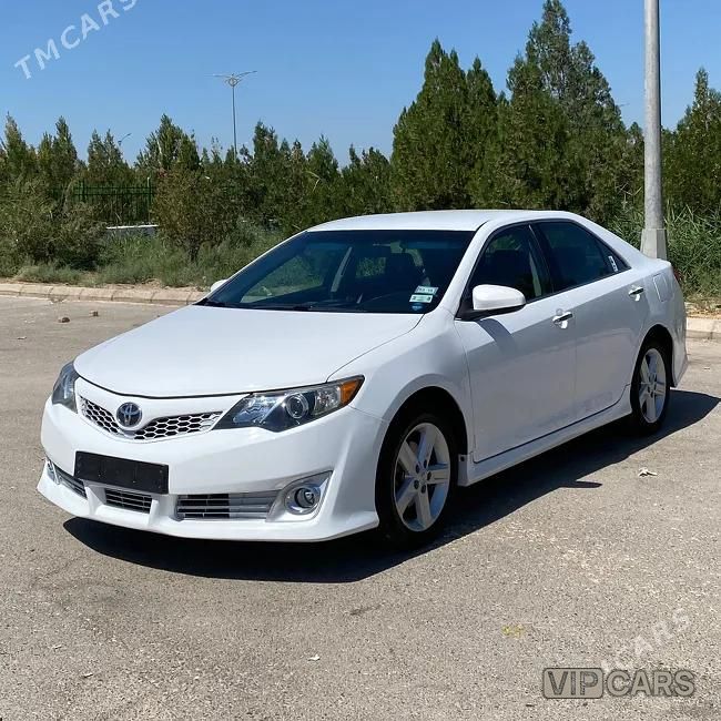 Toyota Camry, 2012