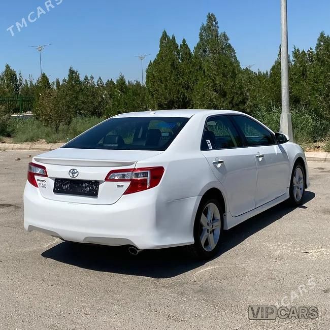 Toyota Camry, 2012
