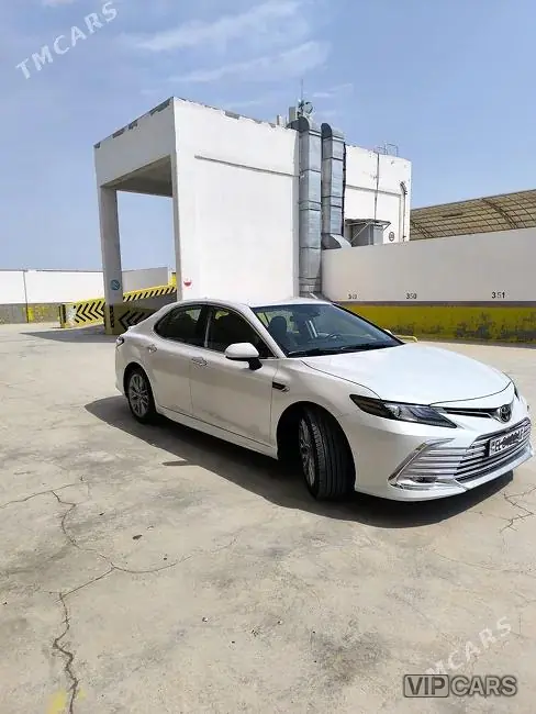 Toyota Camry, 2021 — фото 2