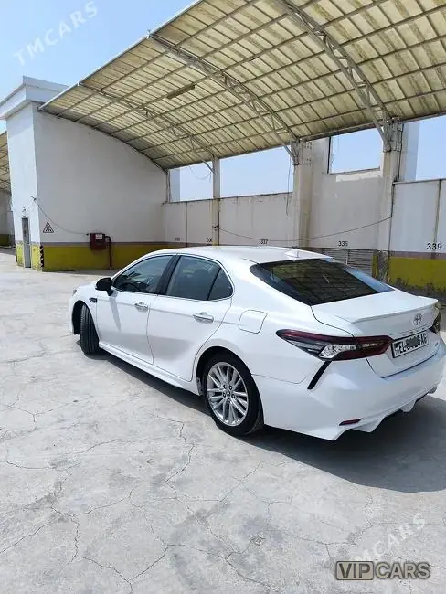 Toyota Camry, 2021 — фото 3