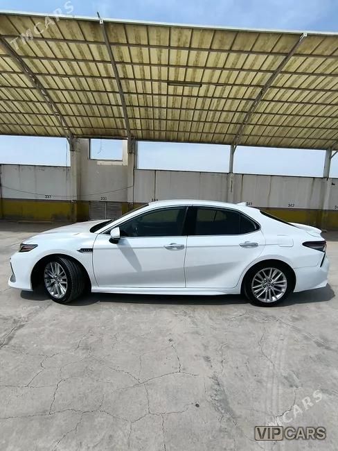 Toyota Camry, 2021