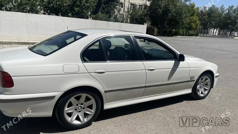 BMW E39, 2002