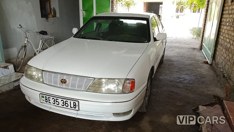 Toyota Avalon, 1999