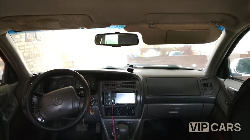 Toyota Avalon, 1999