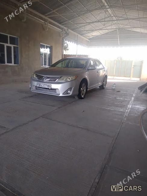 Toyota Camry, 2012