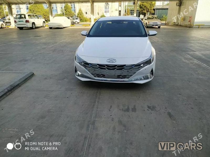 Hyundai Elantra, 2021