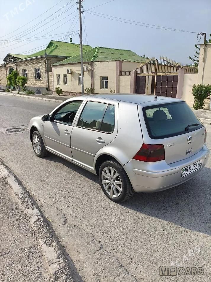 Volkswagen Golf, 2000