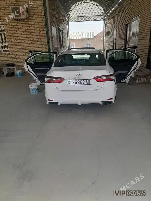Toyota Camry, 2022