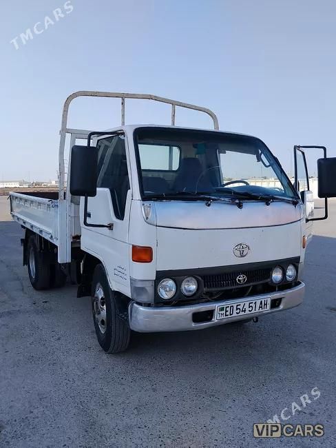 Toyota Dyna, 2001