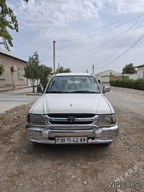 Toyota Hilux, 2003