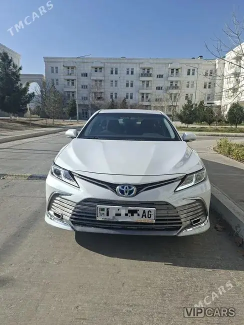 Toyota Camry Hybrid, 2022 — фото 1