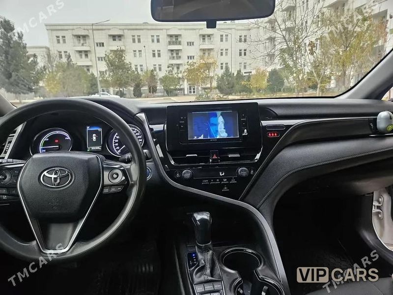 Toyota Camry Hybrid, 2022