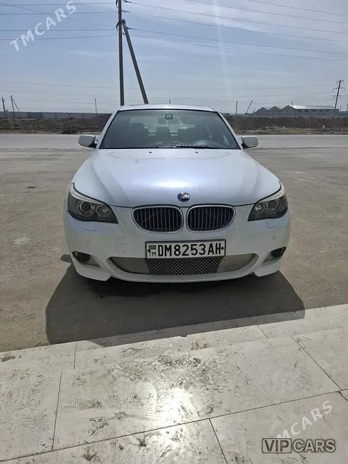 BMW E60, 2005