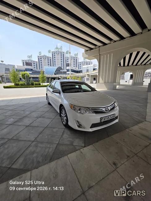 Toyota Camry, 2013