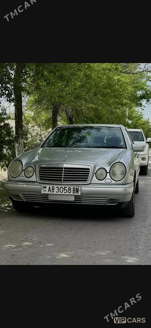 Mercedes-Benz E430, 1999