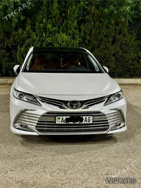 Toyota Camry, 2023