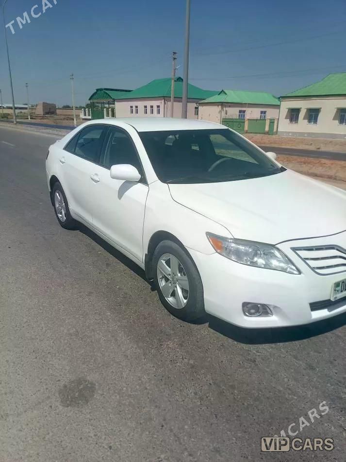 Toyota Camry, 2010