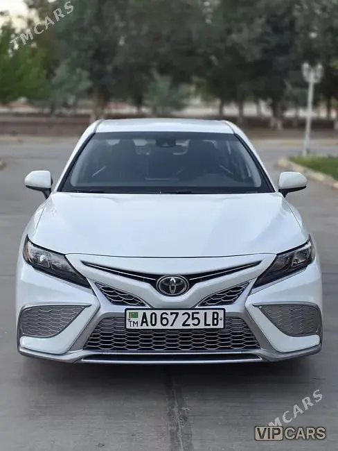 Toyota Camry, 2021 — фото 1